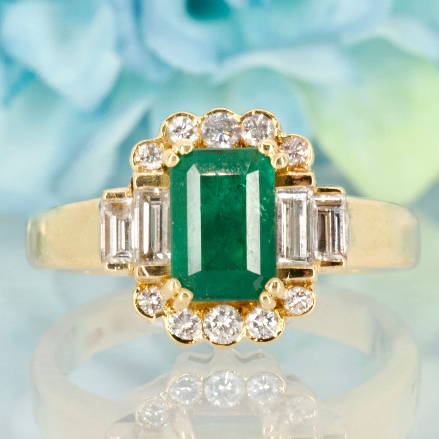 Pre-Loved 18ct Yellow Gold Rectangular Cut Emerald & Diamond Cluster Ring