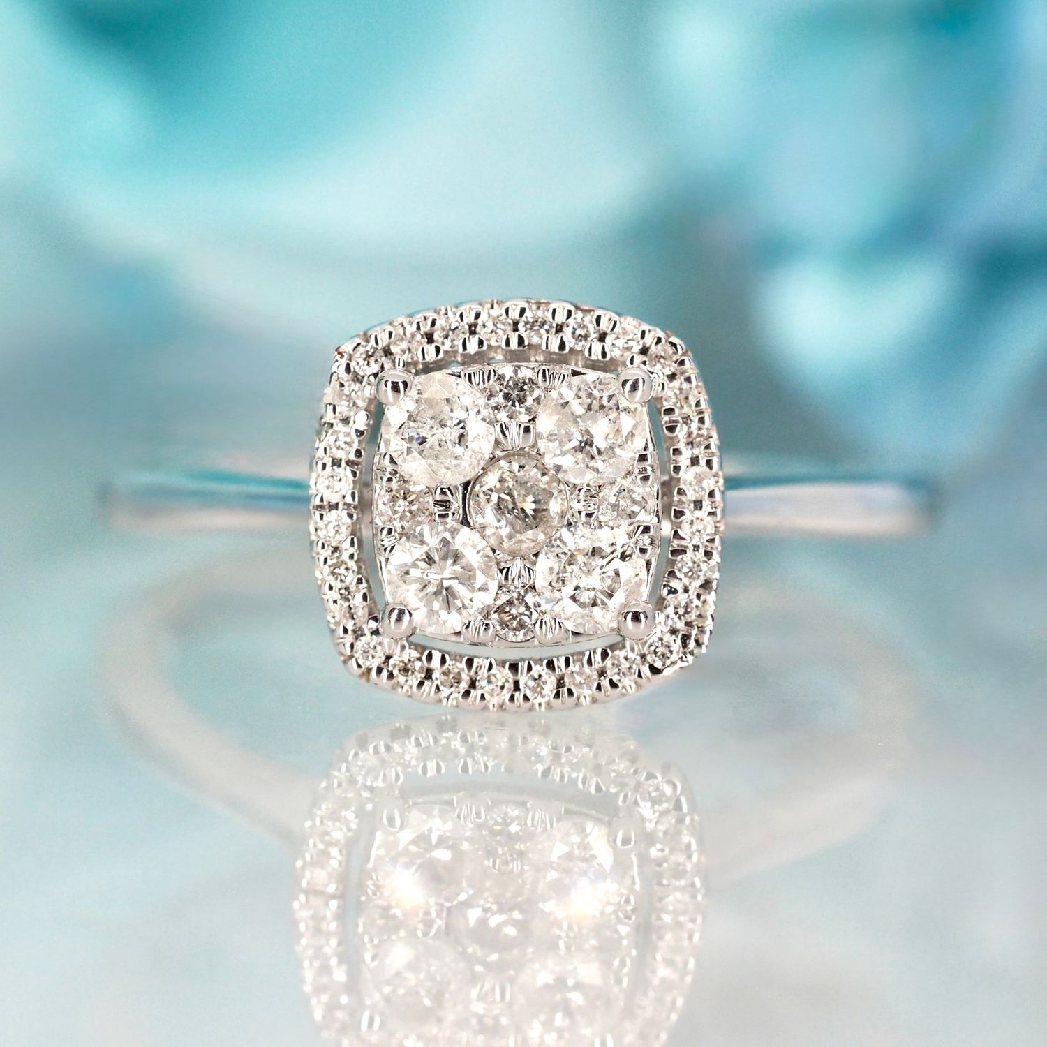 9ct White Gold 0.48ct Round Brilliant Cut Diamond Cluster Ring