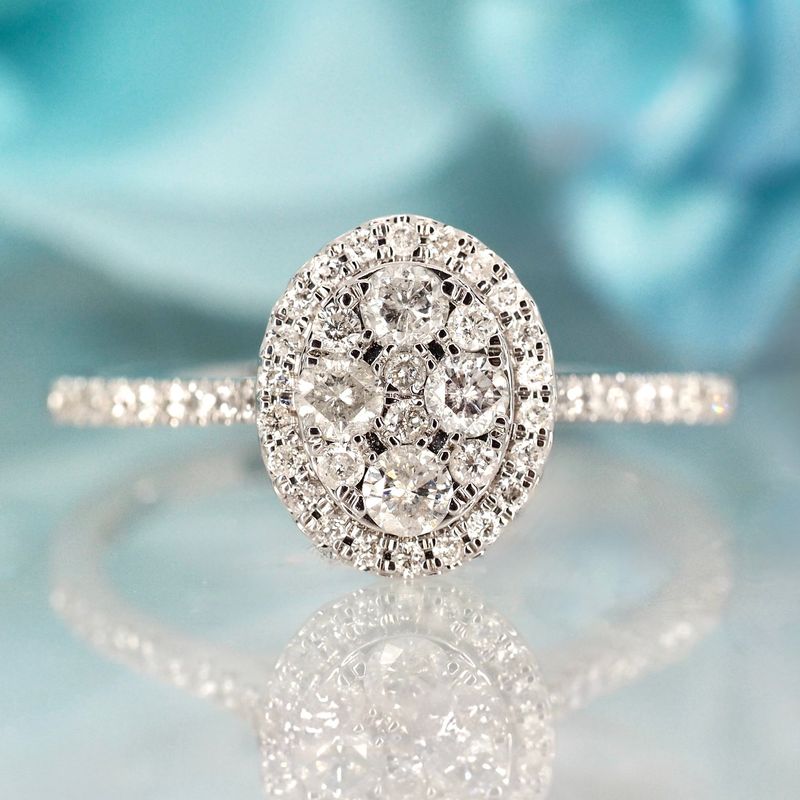 9ct White Gold 0.55ct Round Brilliant Cut Diamond Oval Cluster Ring