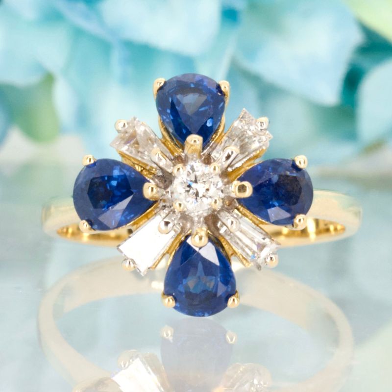 Pre-Loved 18ct Yellow Gold Sapphire & Diamond Cluster Ring