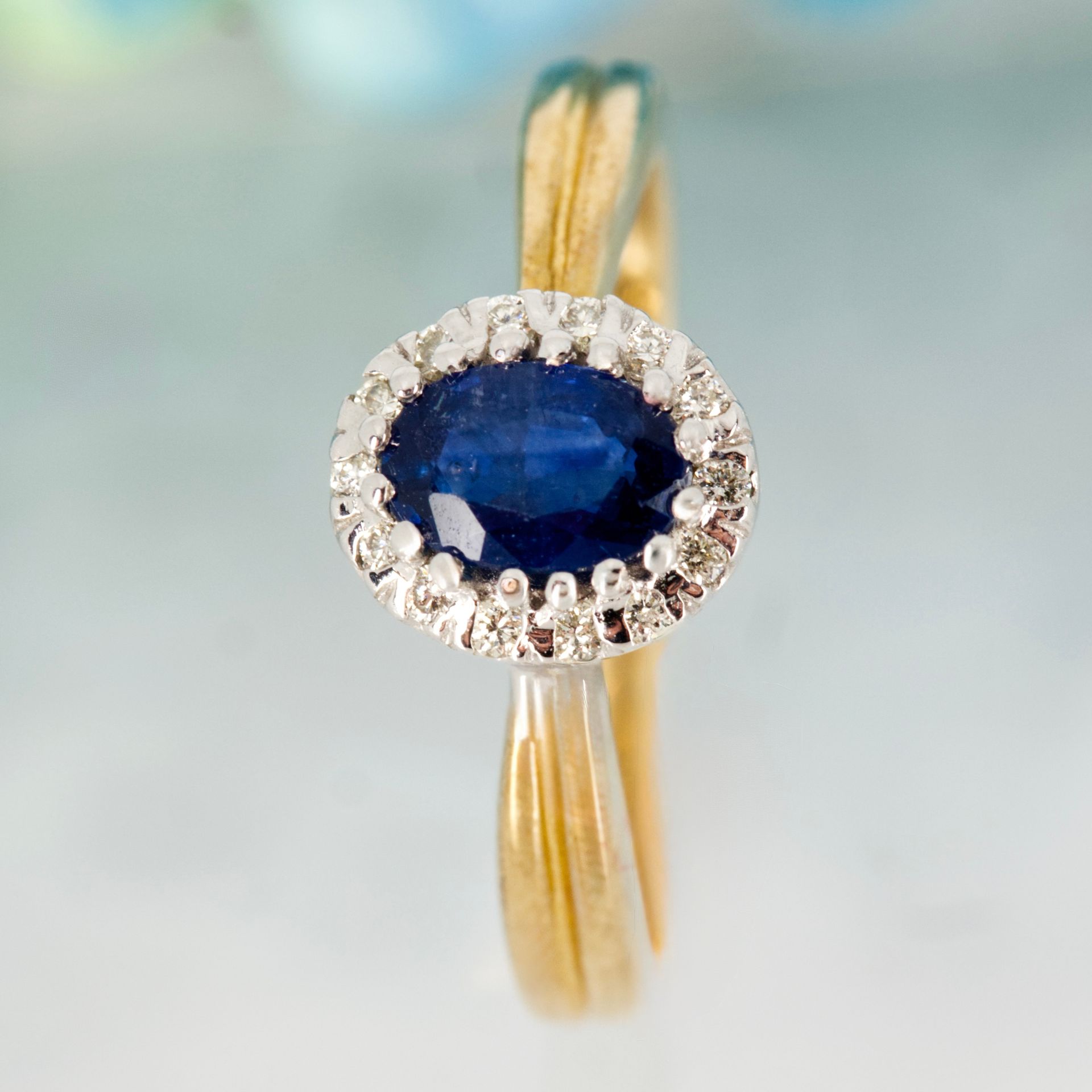 9ct Yellow Gold Oval Sapphire & Round Brilliant Cut Diamond Halo Cluster Ring