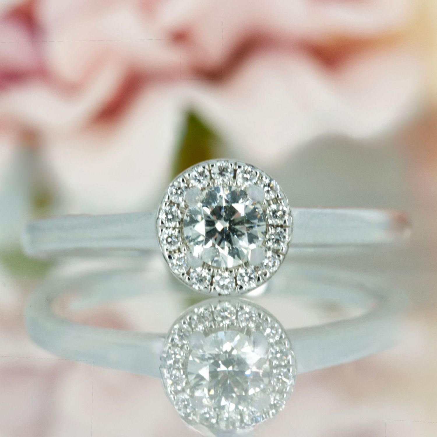 18ct White Gold 0.28ct Round Brilliant Cut Diamond Halo Cluster Ring