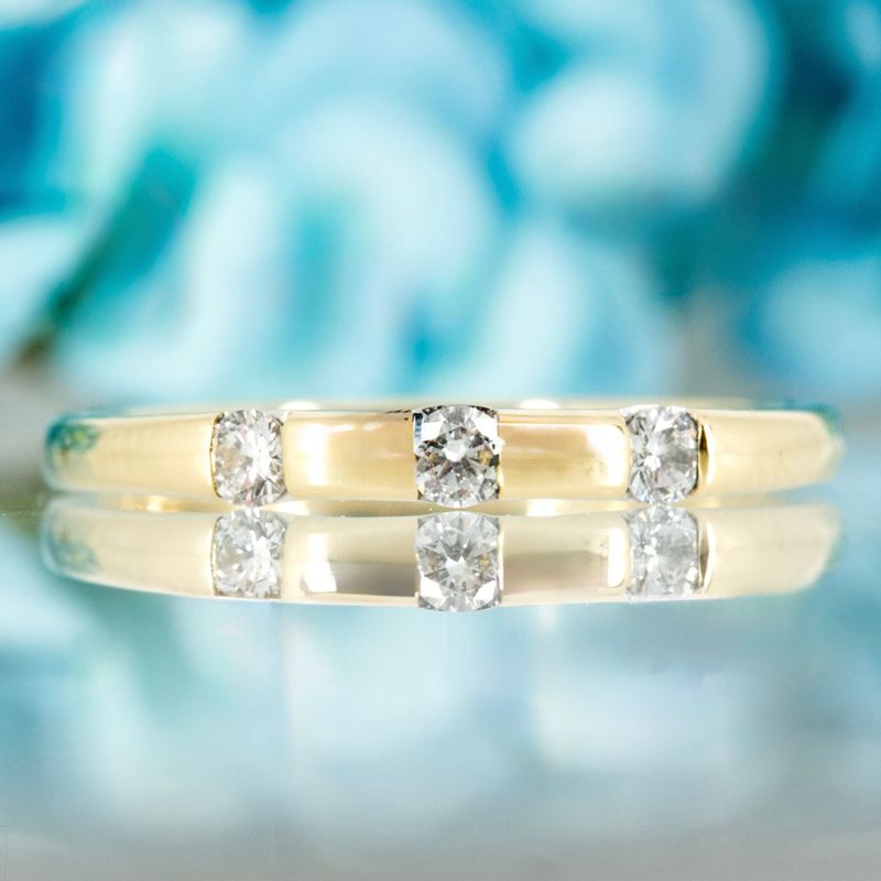 Pre-Loved 18ct Yellow Gold Round Brilliant Cut Diamond Trilogy Wedding Band