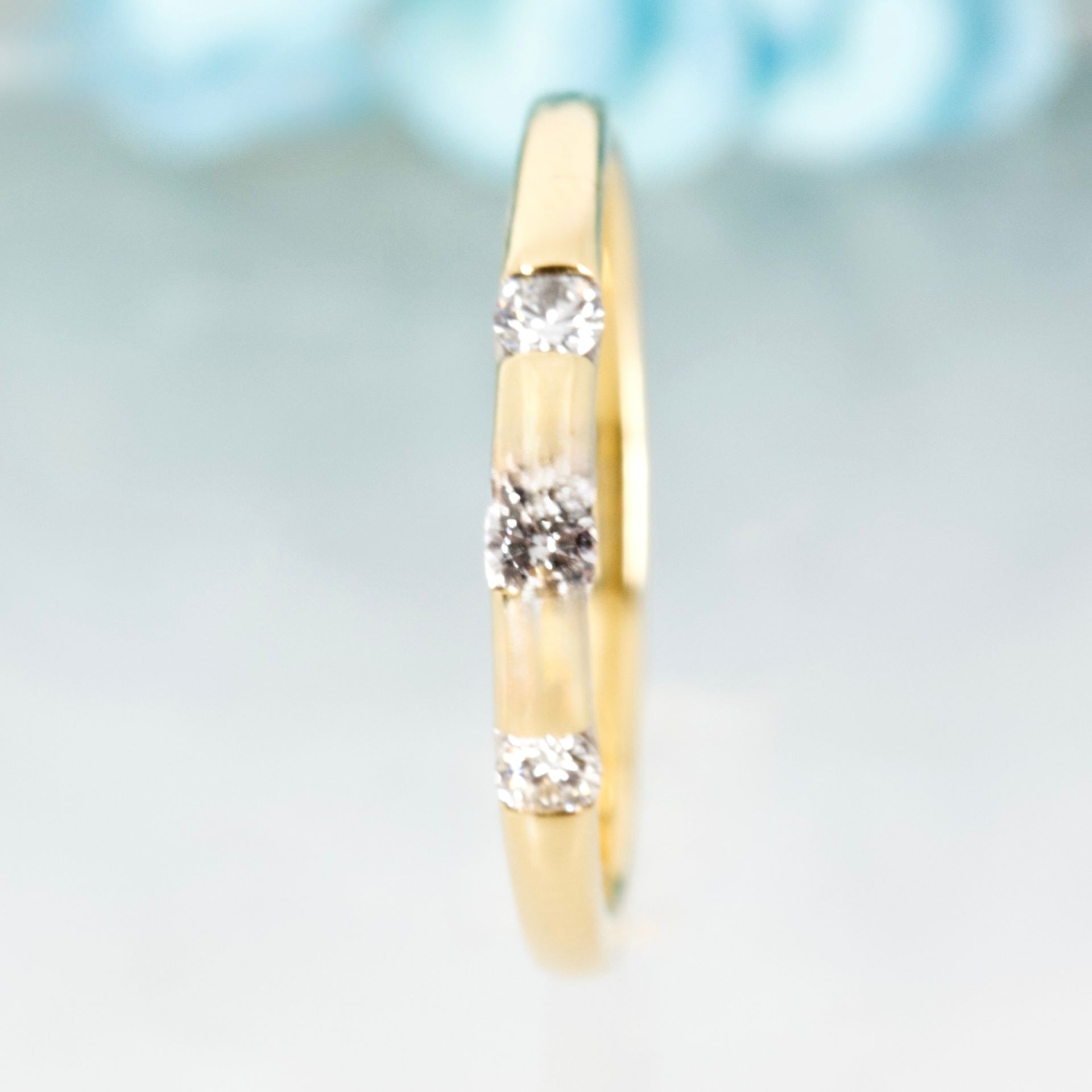 Pre-Loved 18ct Yellow Gold Round Brilliant Cut Diamond Trilogy Wedding Band