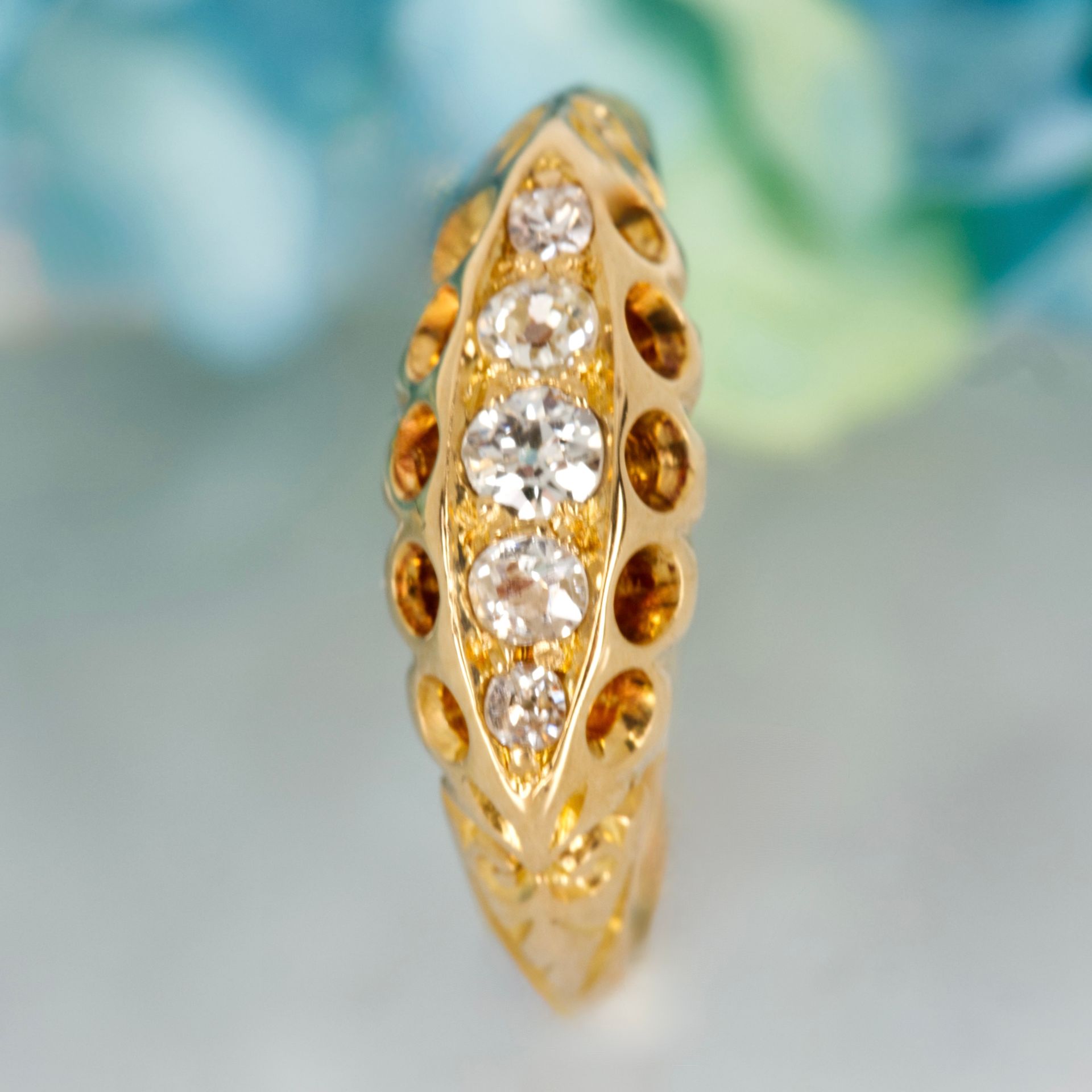 Pre-Loved 18ct Yellow Gold Round Brilliant Cut Diamond Five Stone Ring