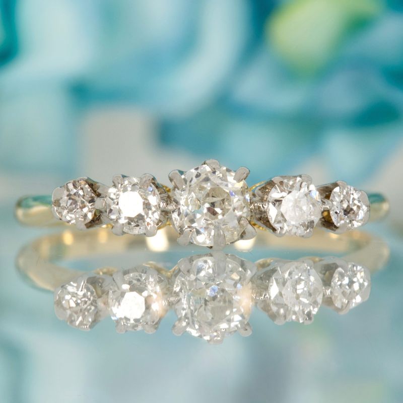 Pre-Loved 18ct Yellow Gold Round Cut Diamond Graduated Five Stone Ring