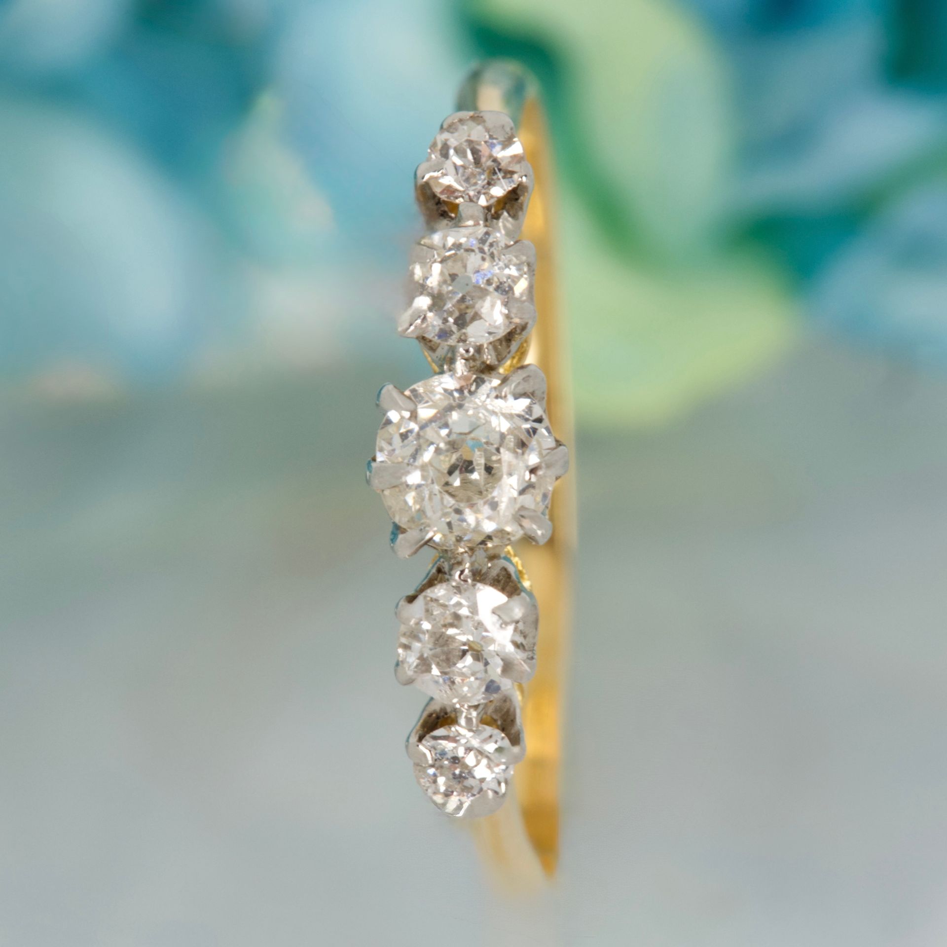 Pre-Loved 18ct Yellow Gold Round Cut Diamond Graduated Five Stone Ring