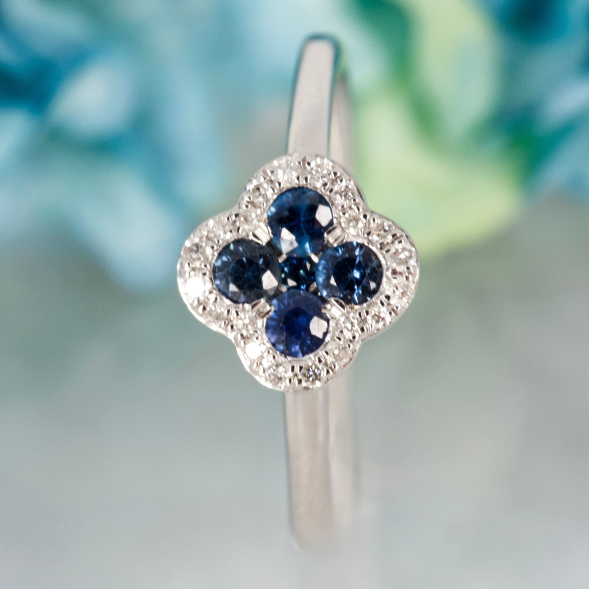 9ct White Gold Round Cut Sapphire & Round Brilliant Cut Diamond Clover Cluster Ring