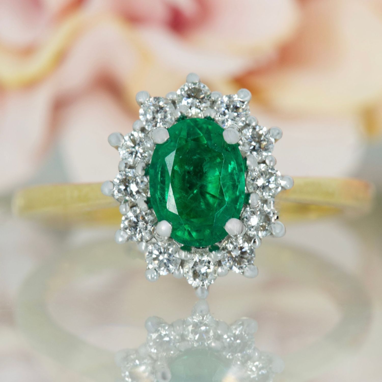 18ct Yellow Gold Oval Cut Emerald & Round Brilliant Cut Diamond Cluster Ring