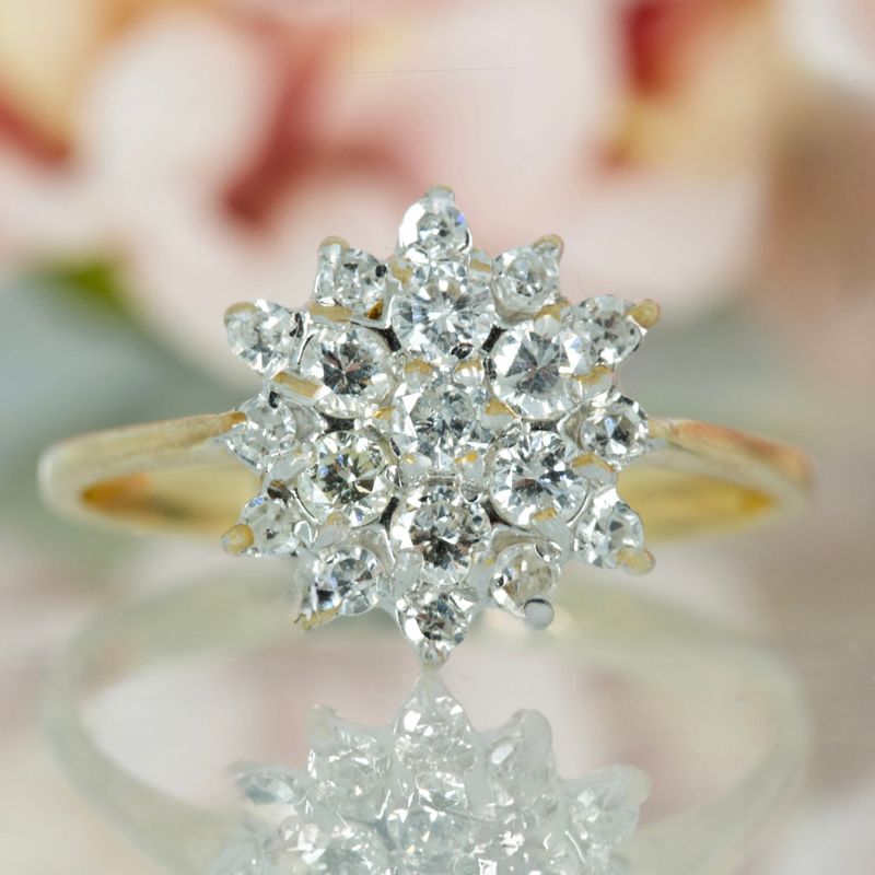 Pre-Loved 9ct Yellow Gold Round Brilliant Cut Diamond Cluster Ring