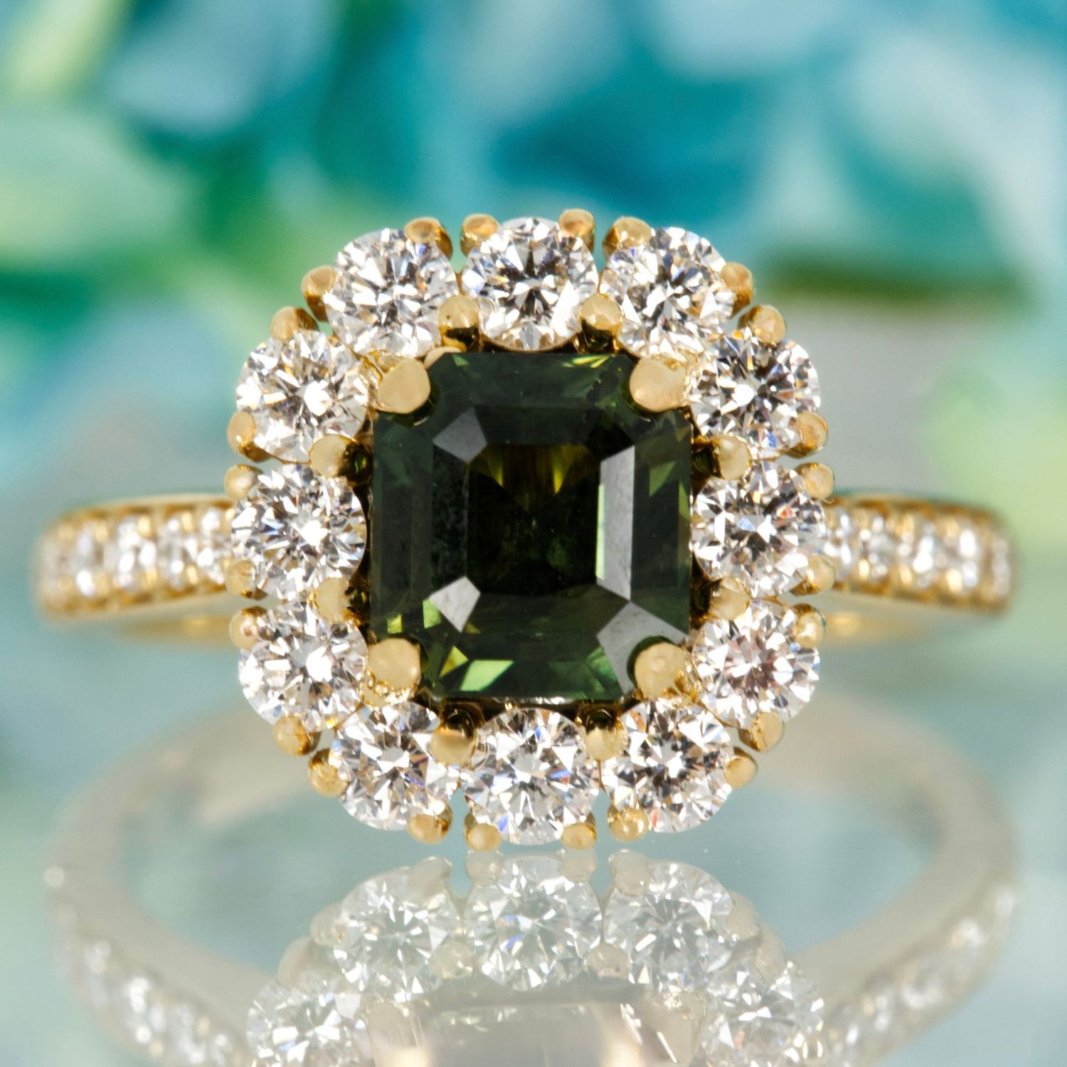 18ct Yellow Gold Octagonal Cut Green Sapphire & Round Brilliant Cut Diamond Cluster Ring
