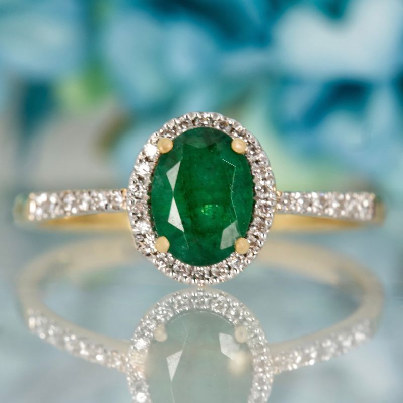 18ct Yellow Gold Oval Cut Emerald & Round Cut Diamond Halo Cluster Ring