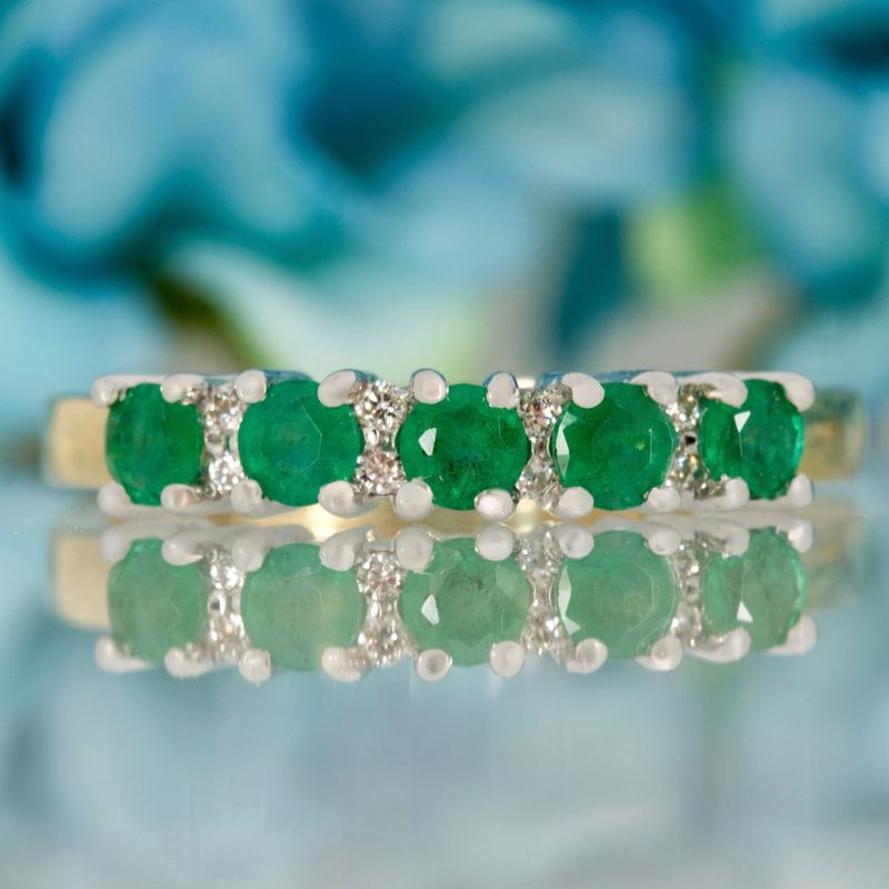 9ct Yellow Gold Round Cut Emerald & Round Brilliant Cut Diamond Half Eternity Ring