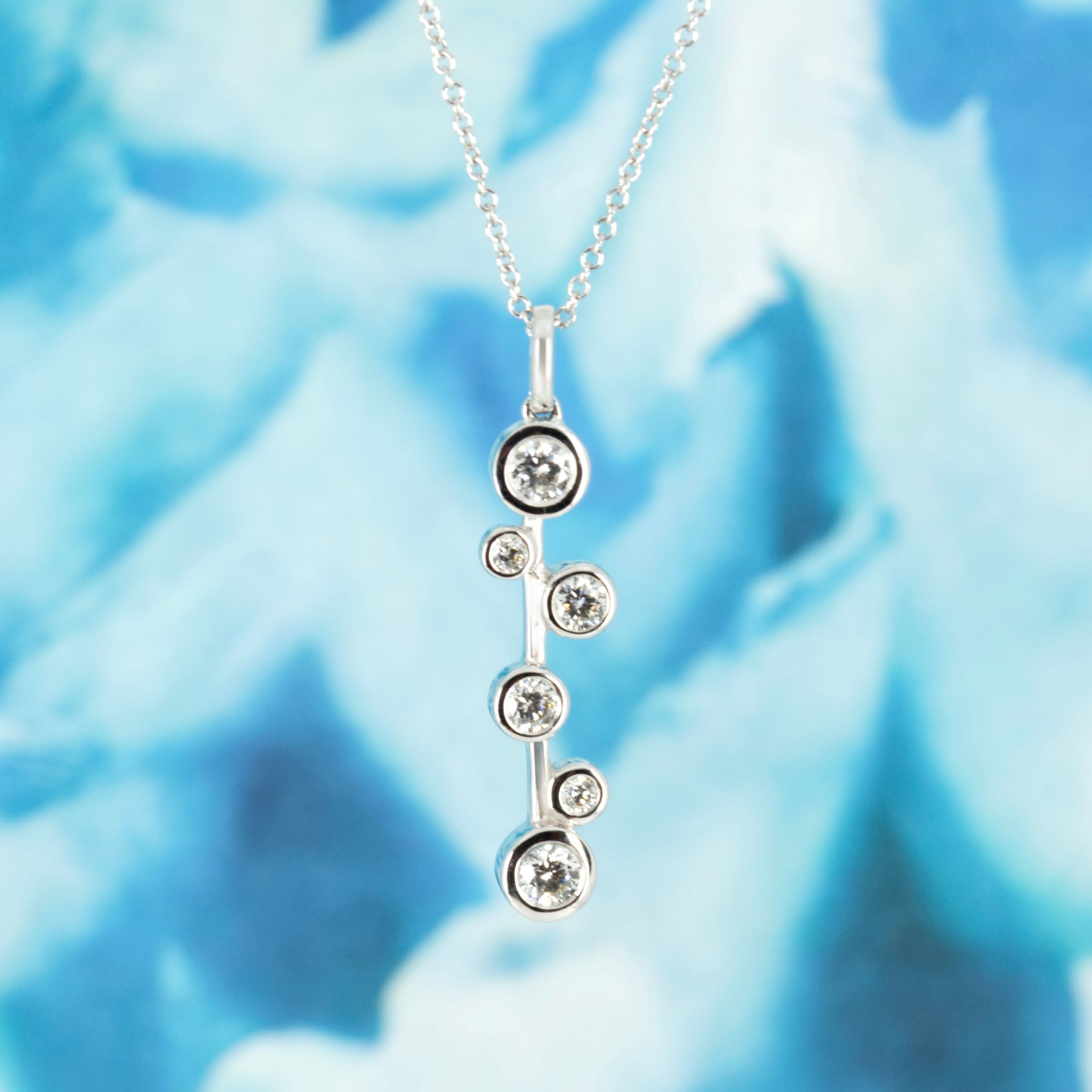 18ct White Gold 6-Round Brilliant Cut Diamond Bubble Pendant & Chain