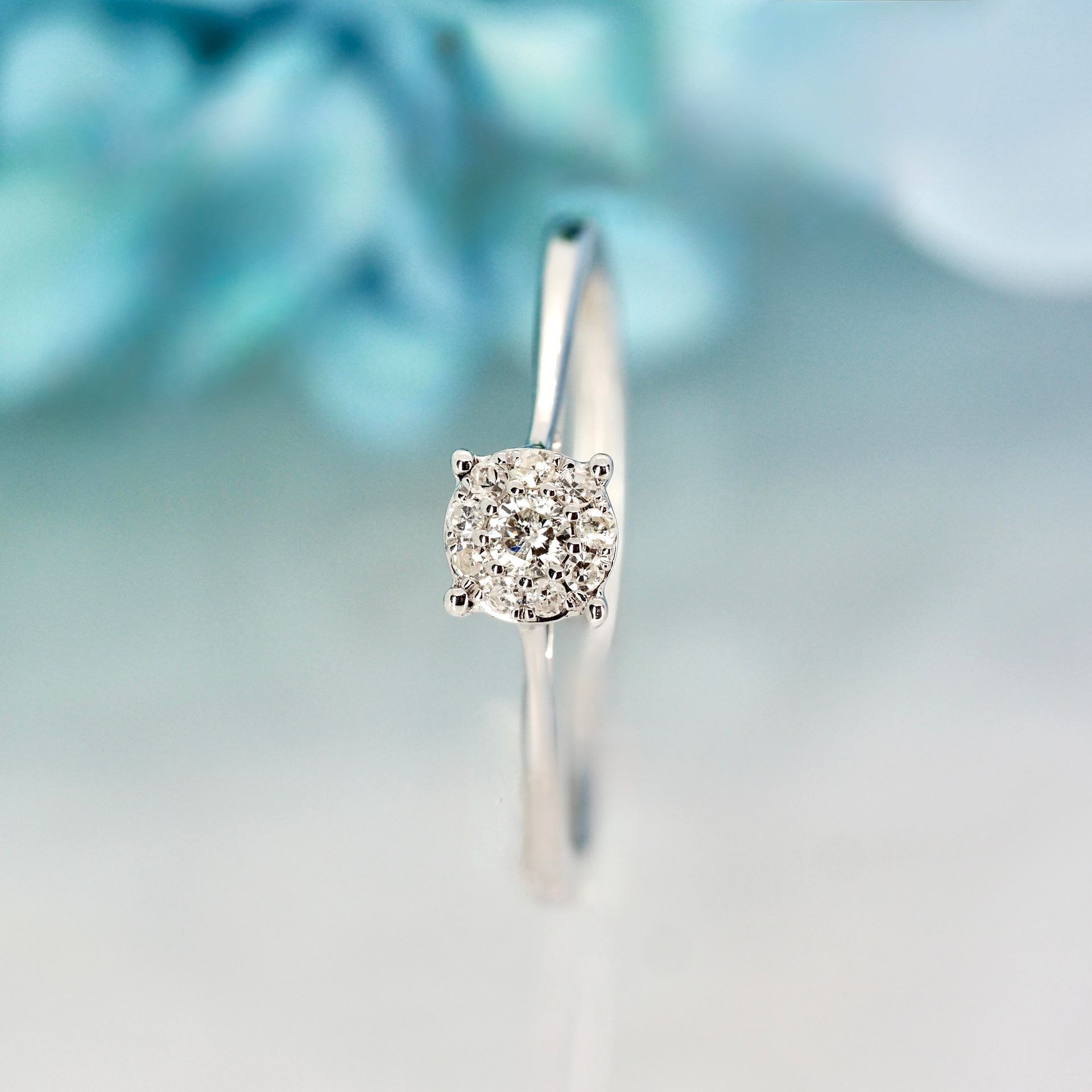 9ct White Gold 0.12ct Round Brilliant Cut Diamond Cluster Ring