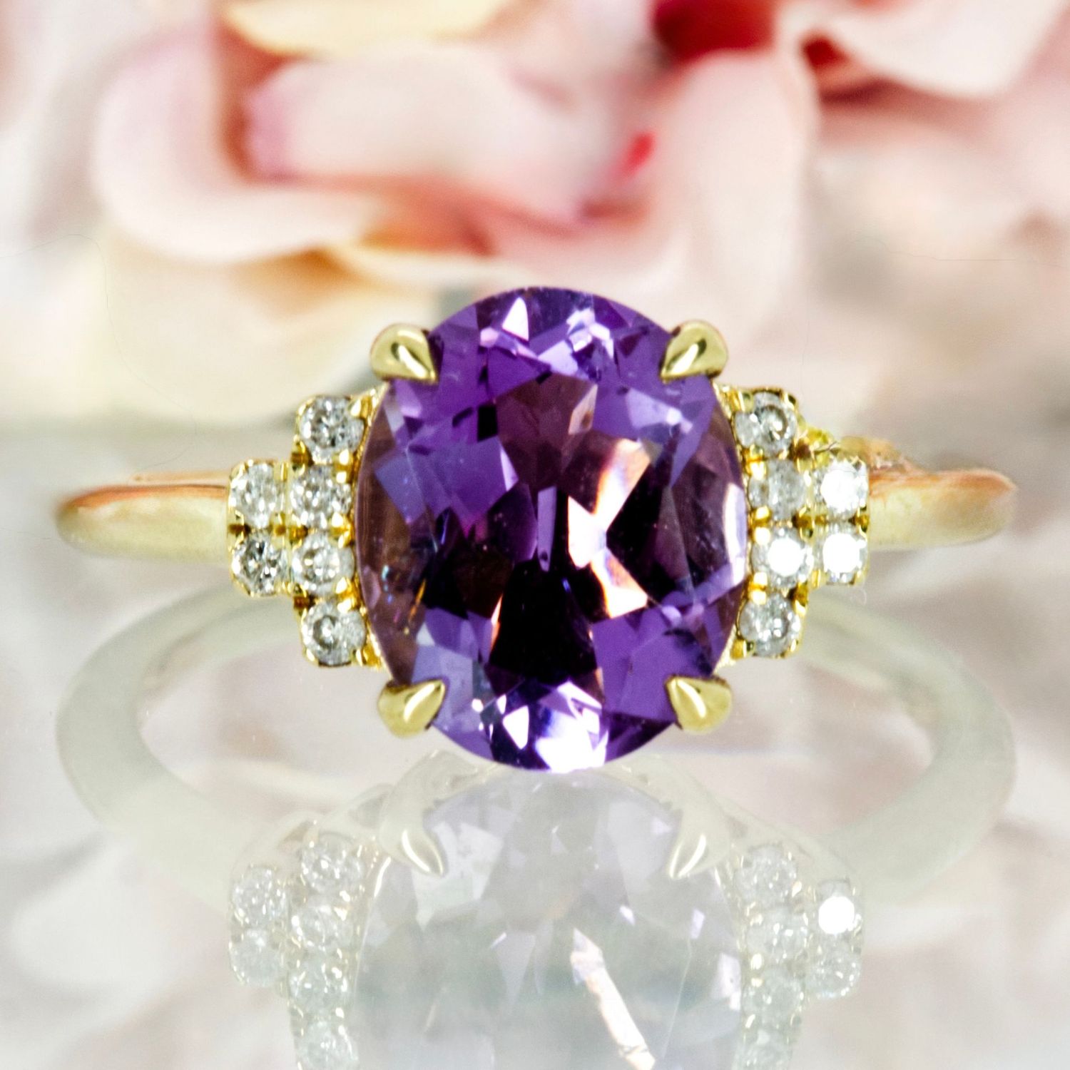 9ct Yellow Gold Oval Cut Amethyst & Round Brilliant Cut Diamond Ring
