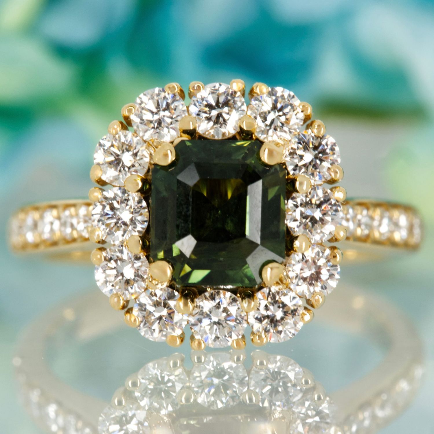 18ct Yellow Gold Octagonal Cut Green Sapphire & Round Brilliant Cut Diamond Cluster Ring