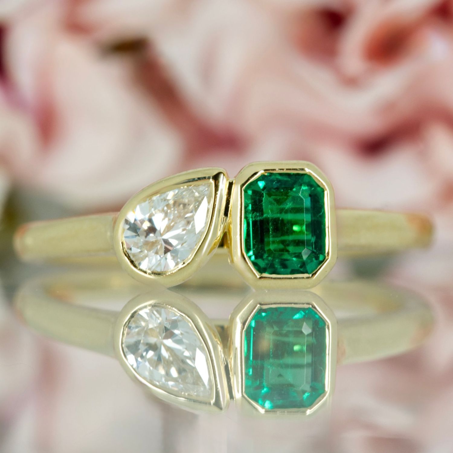 18ct Yellow Gold Octagonal Cut Emerald & Pear Cut Diamond Toi et Moi Ring