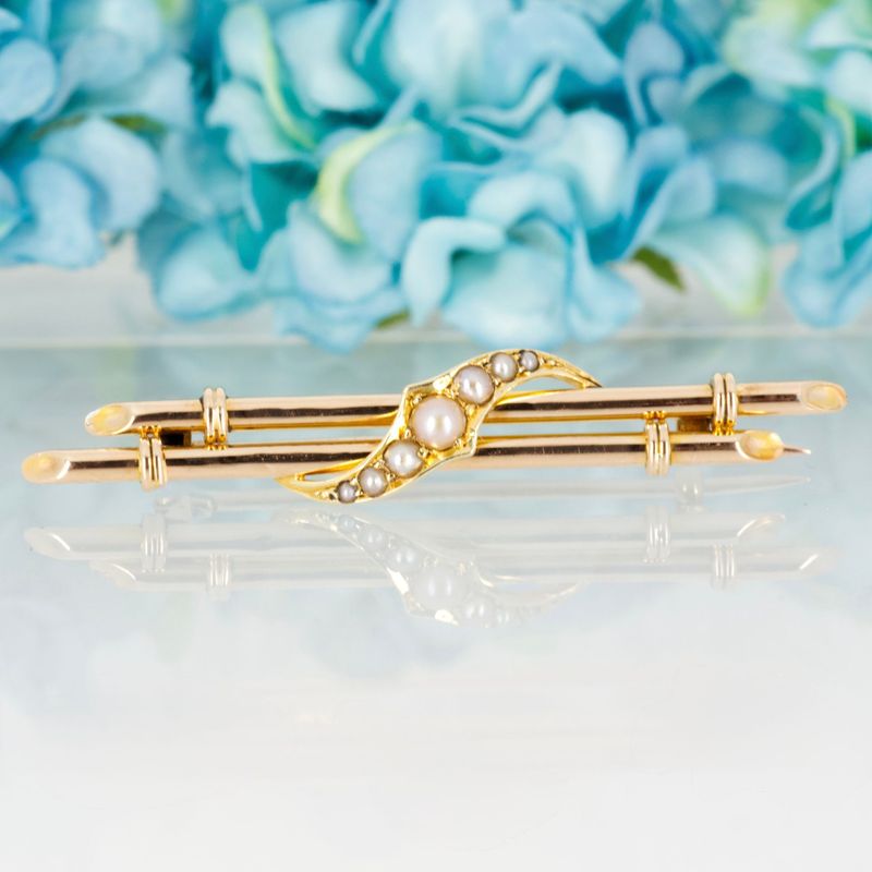 Pre-Loved 15ct Yellow Gold Pearl Set Bar Brooch