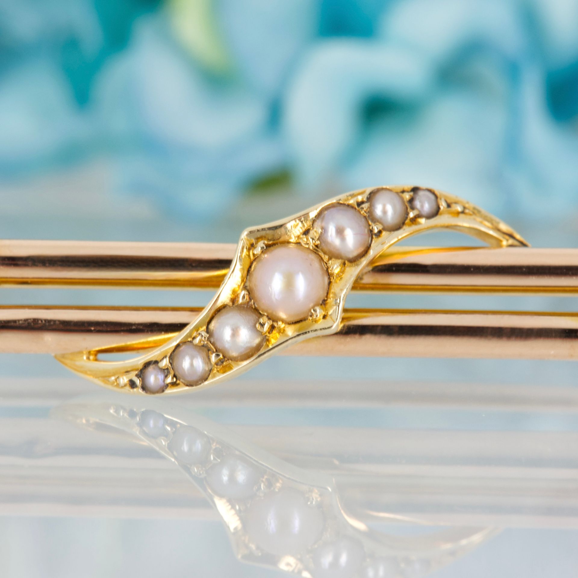 Pre-Loved 15ct Yellow Gold Pearl Set Bar Brooch