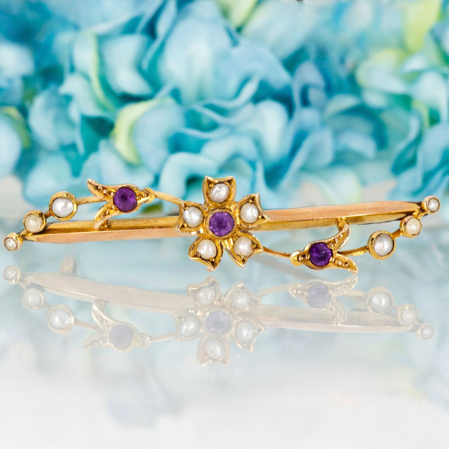 Pre-Loved 9ct Yellow Gold Round Cut Amethyst & Pearl Flower Bar Brooch