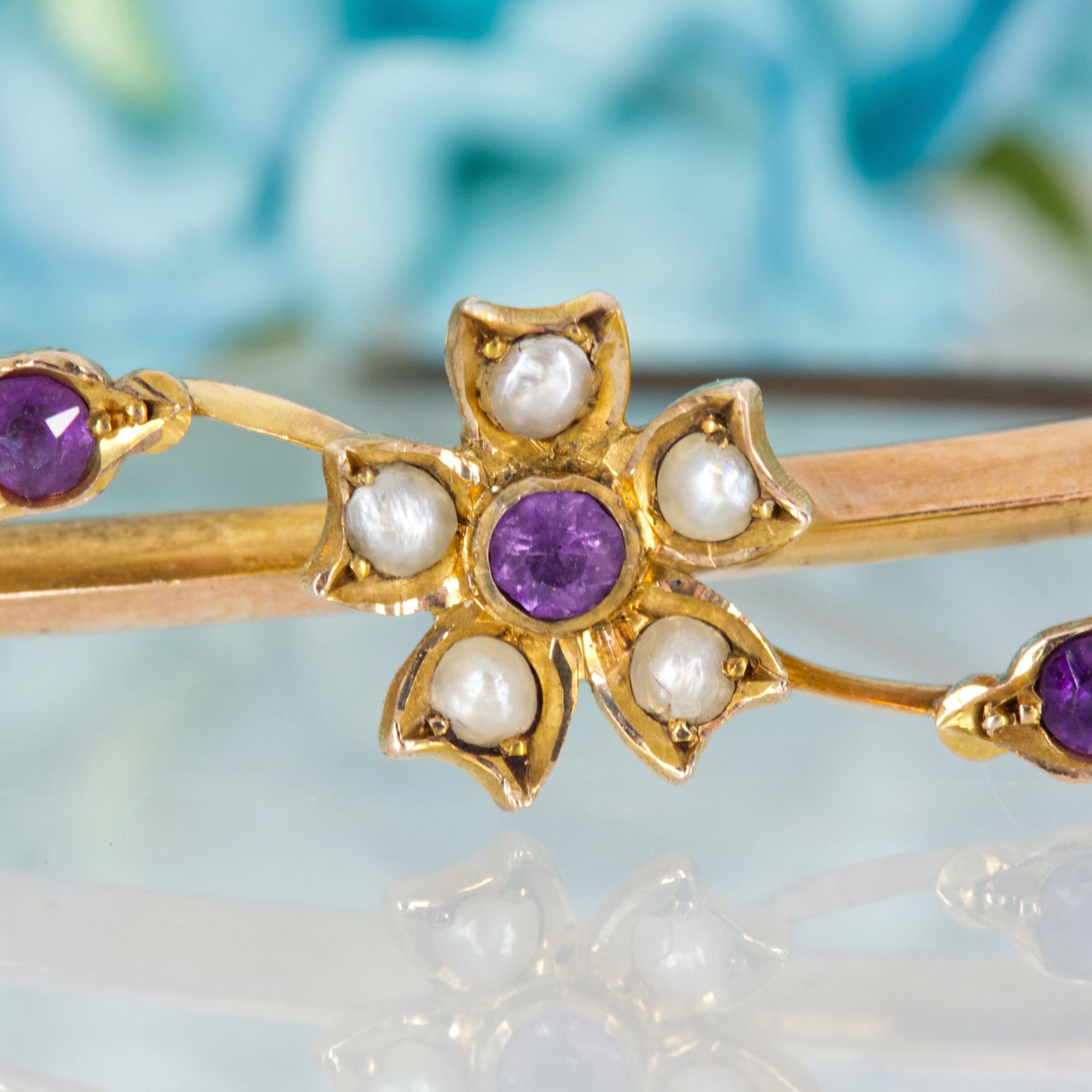 Pre-Loved 9ct Yellow Gold Round Cut Amethyst & Pearl Flower Bar Brooch