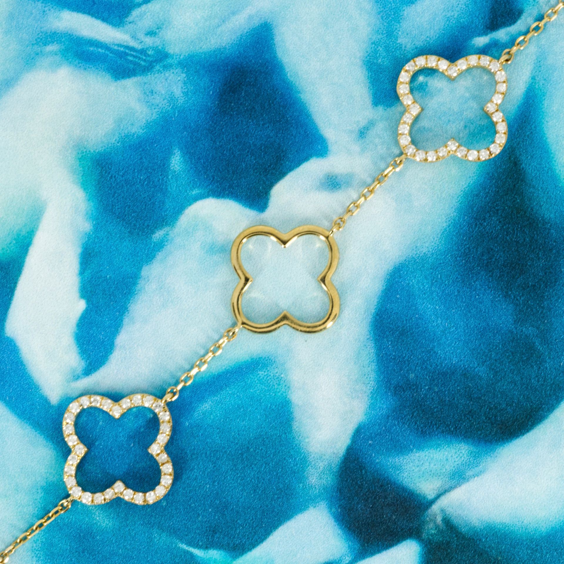 9ct Yellow Gold Round Brilliant Cut Diamond Clover 6.5-7.5” Bracelet