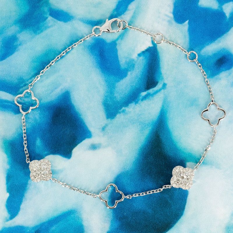 9ct White Gold Round Brilliant Cut Diamond Clover 6.5-7.5” Bracelet