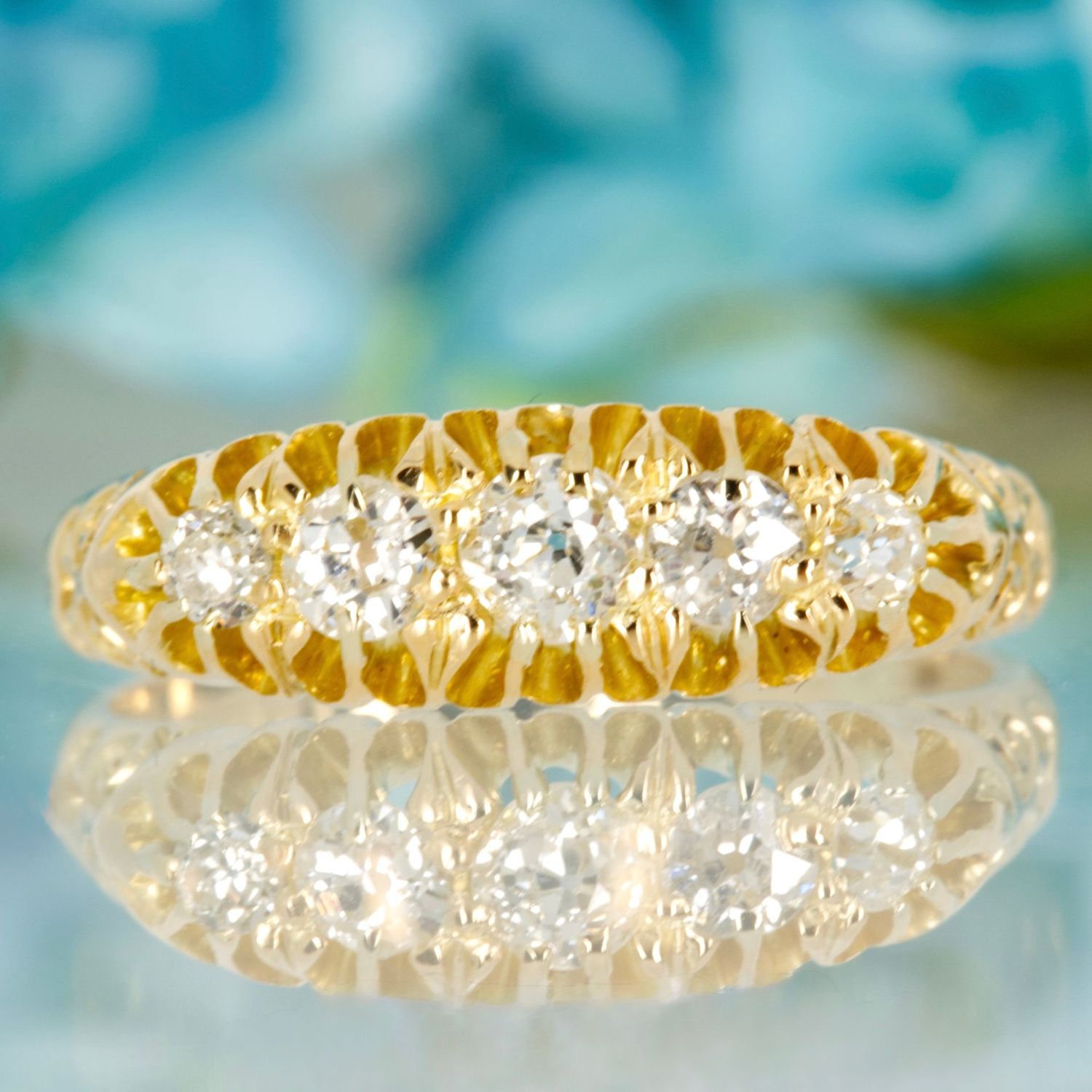 Pre-Loved 18ct Yellow Gold Round Cut Diamond Five Stone Ring