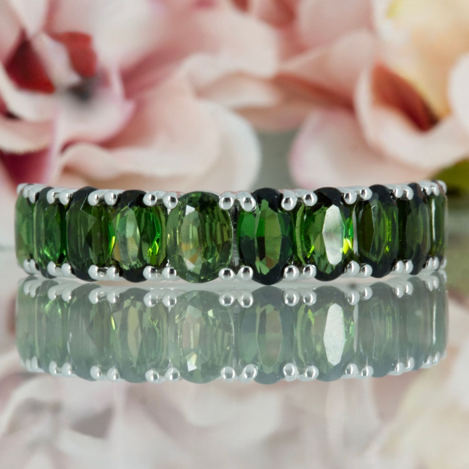 9ct White Gold Oval Cut Green Tourmaline Ten-Stone Half Eternity Ring