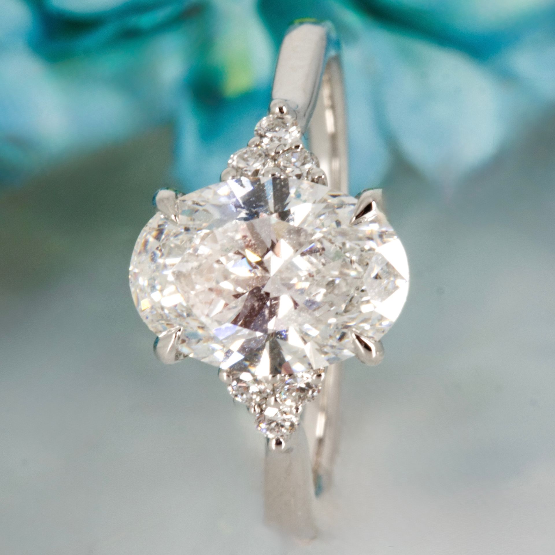Platinum 2.12ct Oval & Round Brilliant Cut  Lab Grown Diamond Trefoil Ring