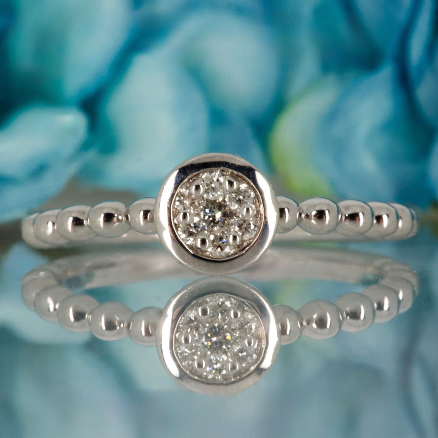 9ct White Gold 0.10ct Round Brilliant Cut Diamond Round Cluster Ring