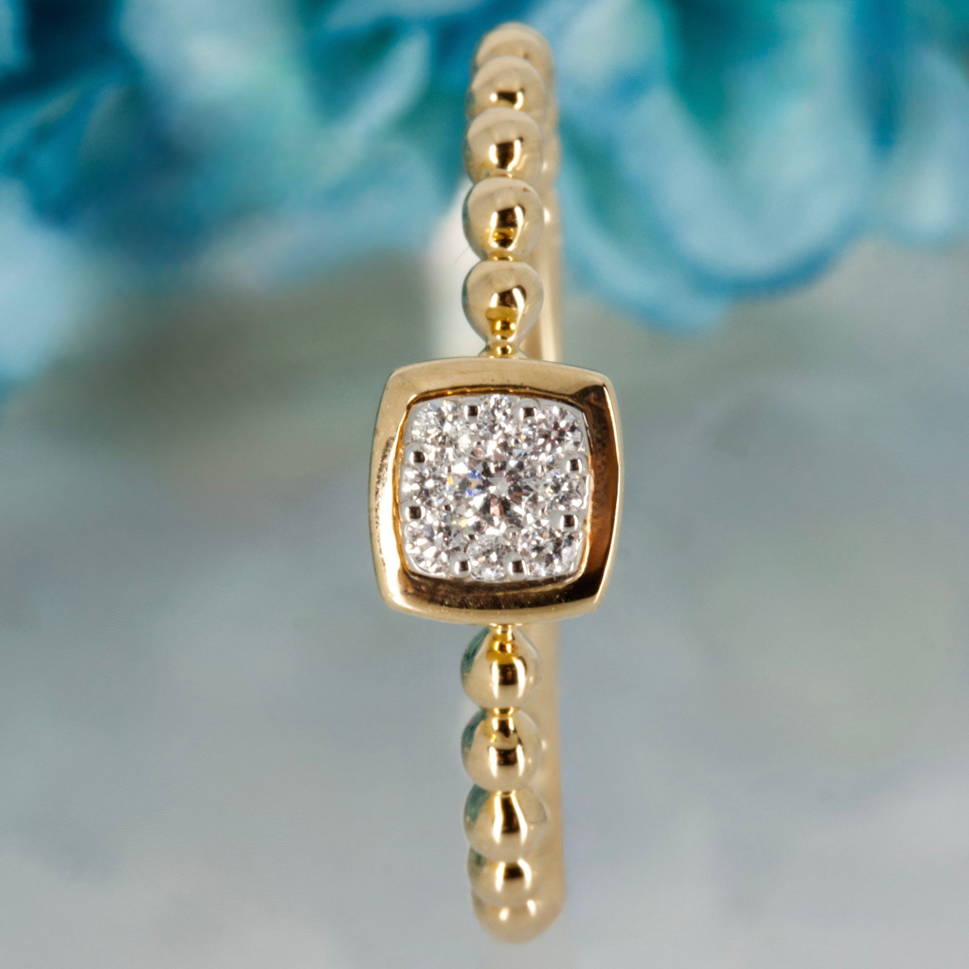9ct Yellow Gold 0.10ct Round Brilliant Cut Diamond Cushion Shaped Cluster Ring