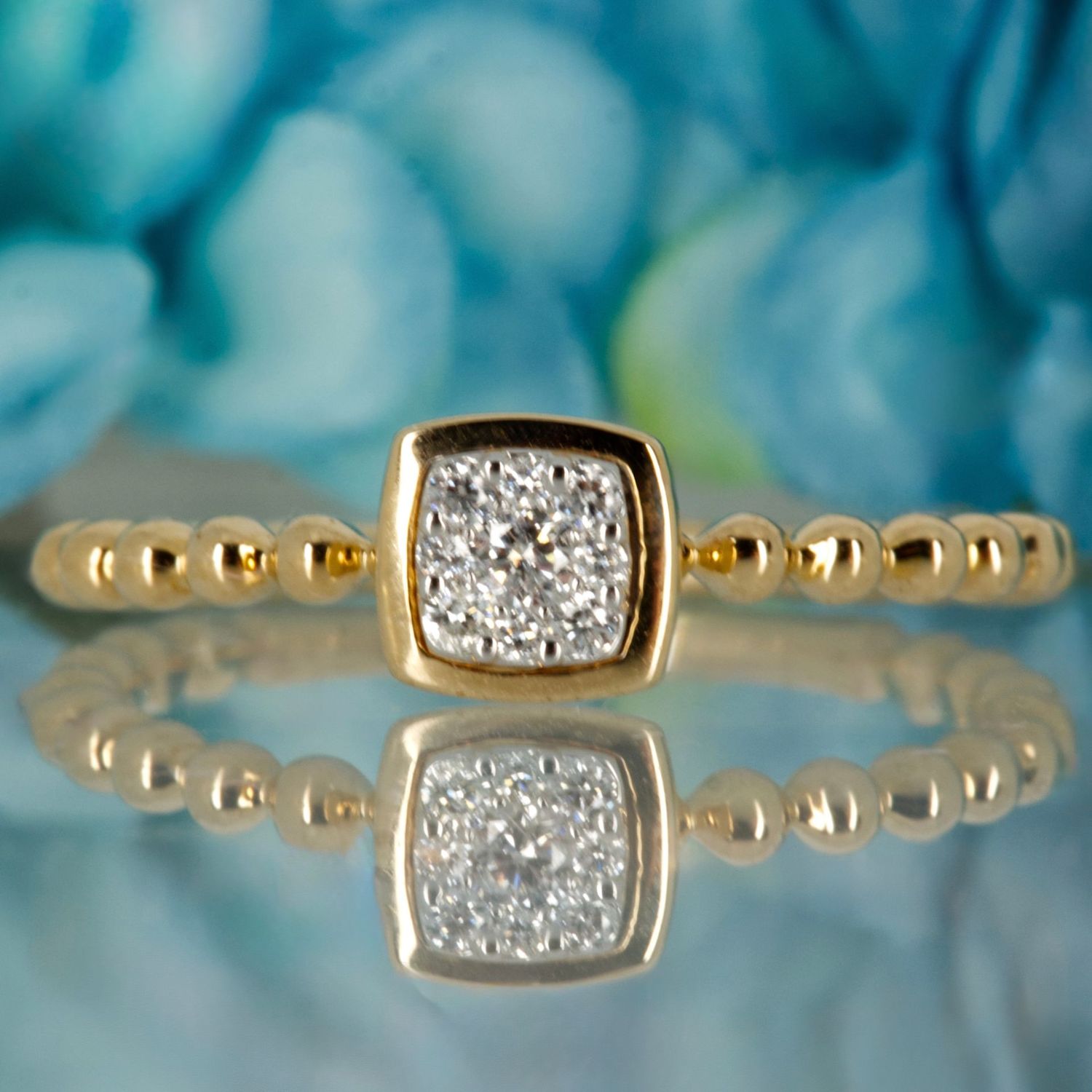 9ct Yellow Gold 0.10ct Round Brilliant Cut Diamond Cushion Shaped Cluster Ring