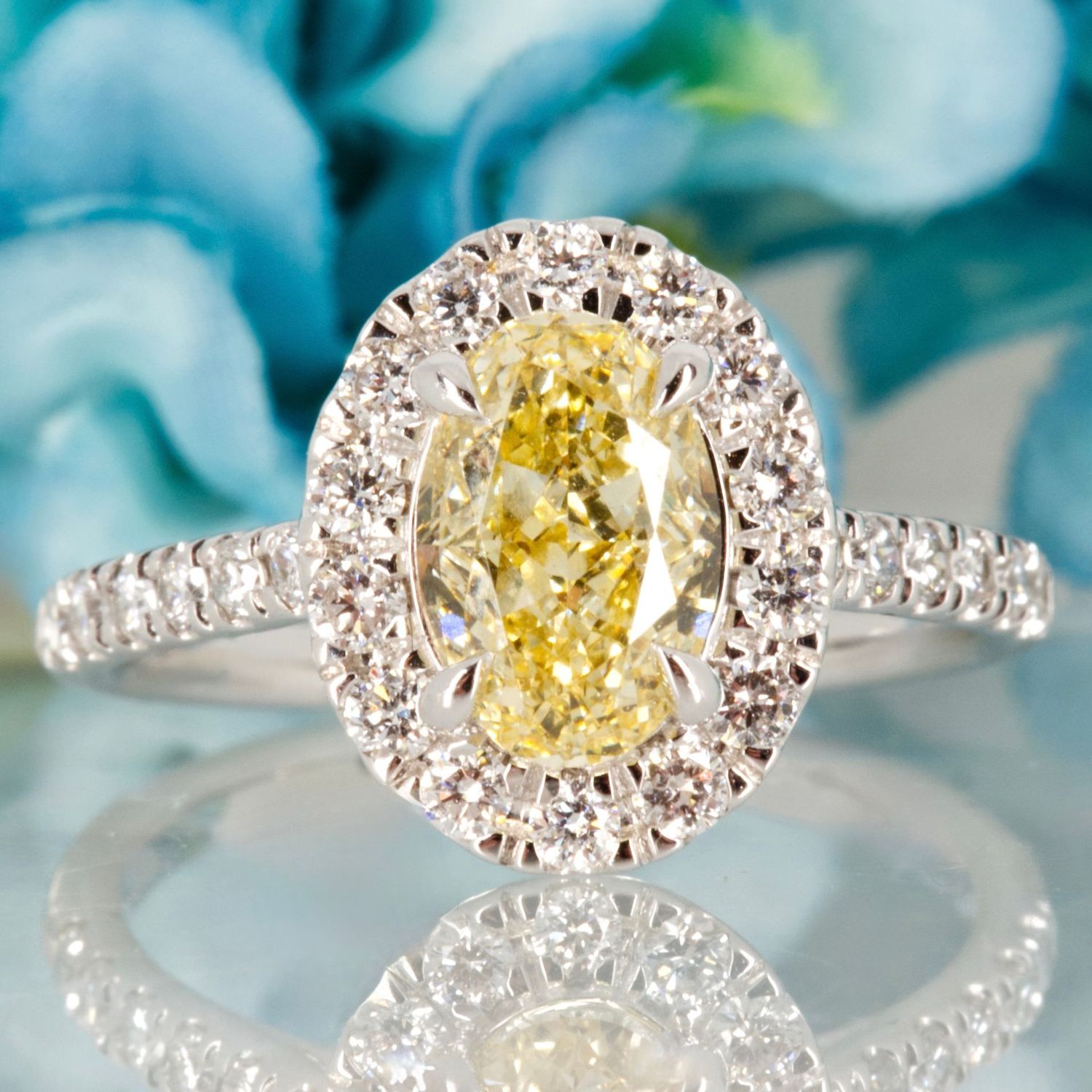 18ct White Gold 2.02ct Oval Cut Lab Grown Yellow Diamond Halo Cluster Ring 18ct White Gold 2.02ct Oval Cut Lab Grown Yellow Diamond Halo Cluster Ring