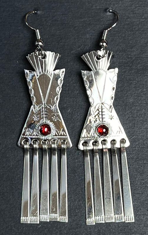 Earrings, Tipis w/ fringes, red garnets 2"