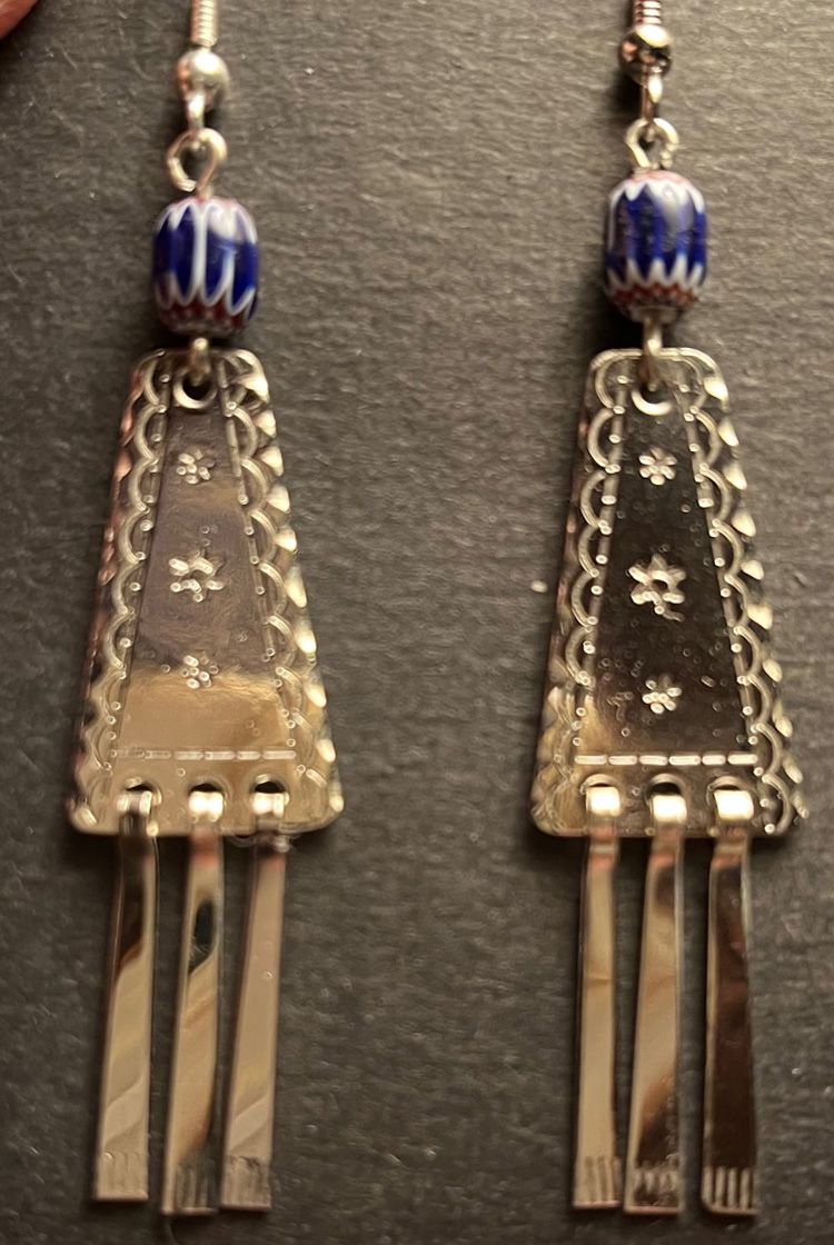 Earrings, Traditional w/ fringes, chevron beads