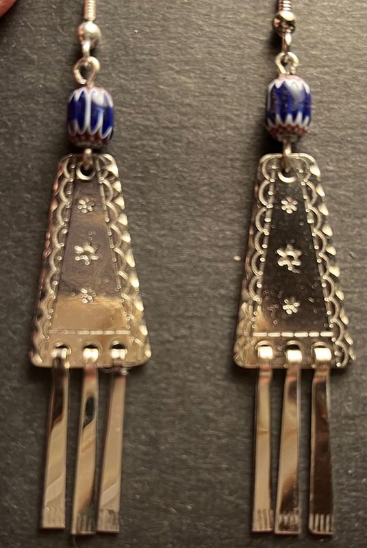 Earrings, Traditional w/ fringes, chevron beads
