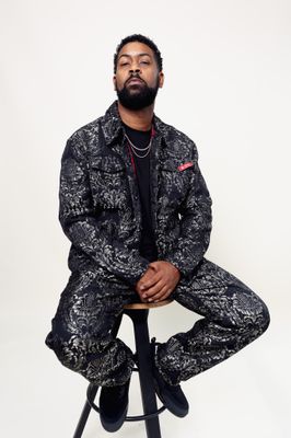 Roses Black &amp; Silver Pattern Pants