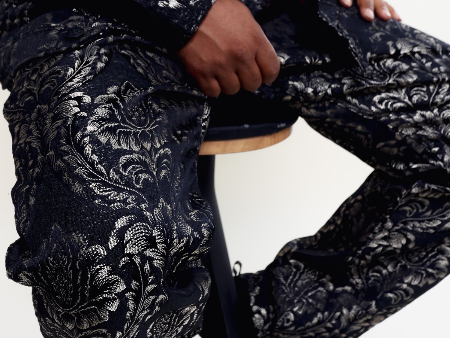 Roses Black &amp; Gold Pattern Pants