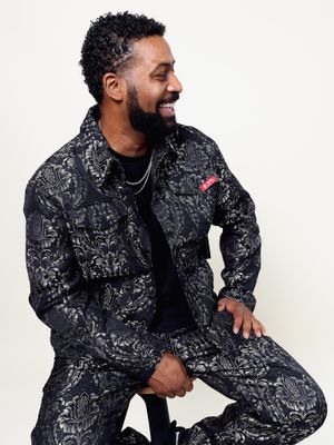 Roses Black &amp; Gold Pattern Jacket Set