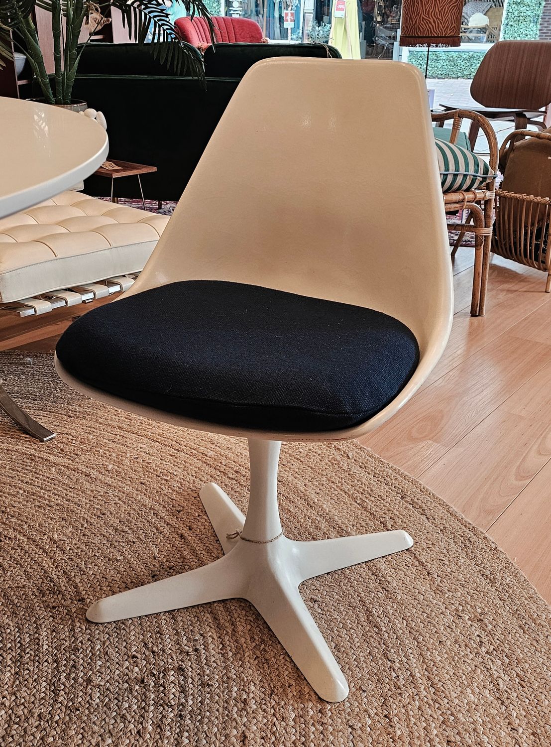  Vintage Tulip Chair set/4 Michael Burke voor Arkana