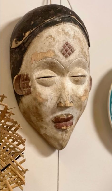 Traditioneel Afrikaans Punu-masker uit Gabon