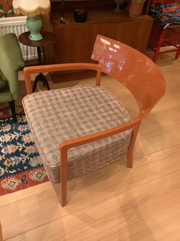 Kartell Cara fauteuil roestbruin, roest-beige zitkussen