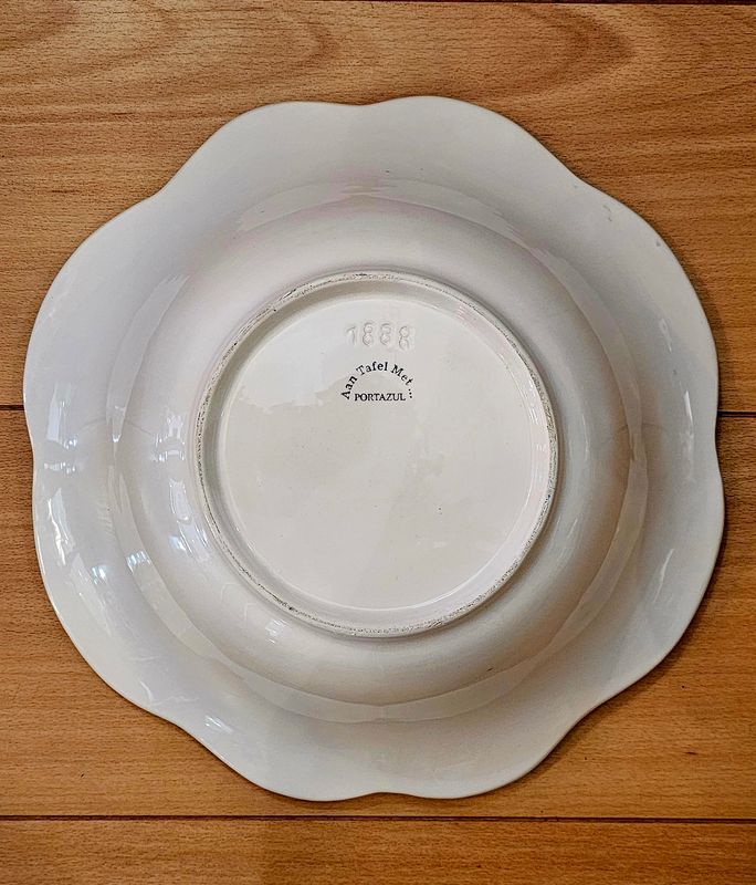 Handbeschilderde schaal van  Portazul