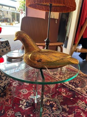 Gouden duif schaal met deksel