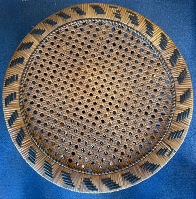 Vintage hourglass tafel van handgeweven riet en rotan, jaren 70.