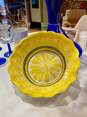 Schaaltje geel met blauw