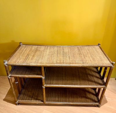 Vintage rotan en bamboe open kast/tv meubel