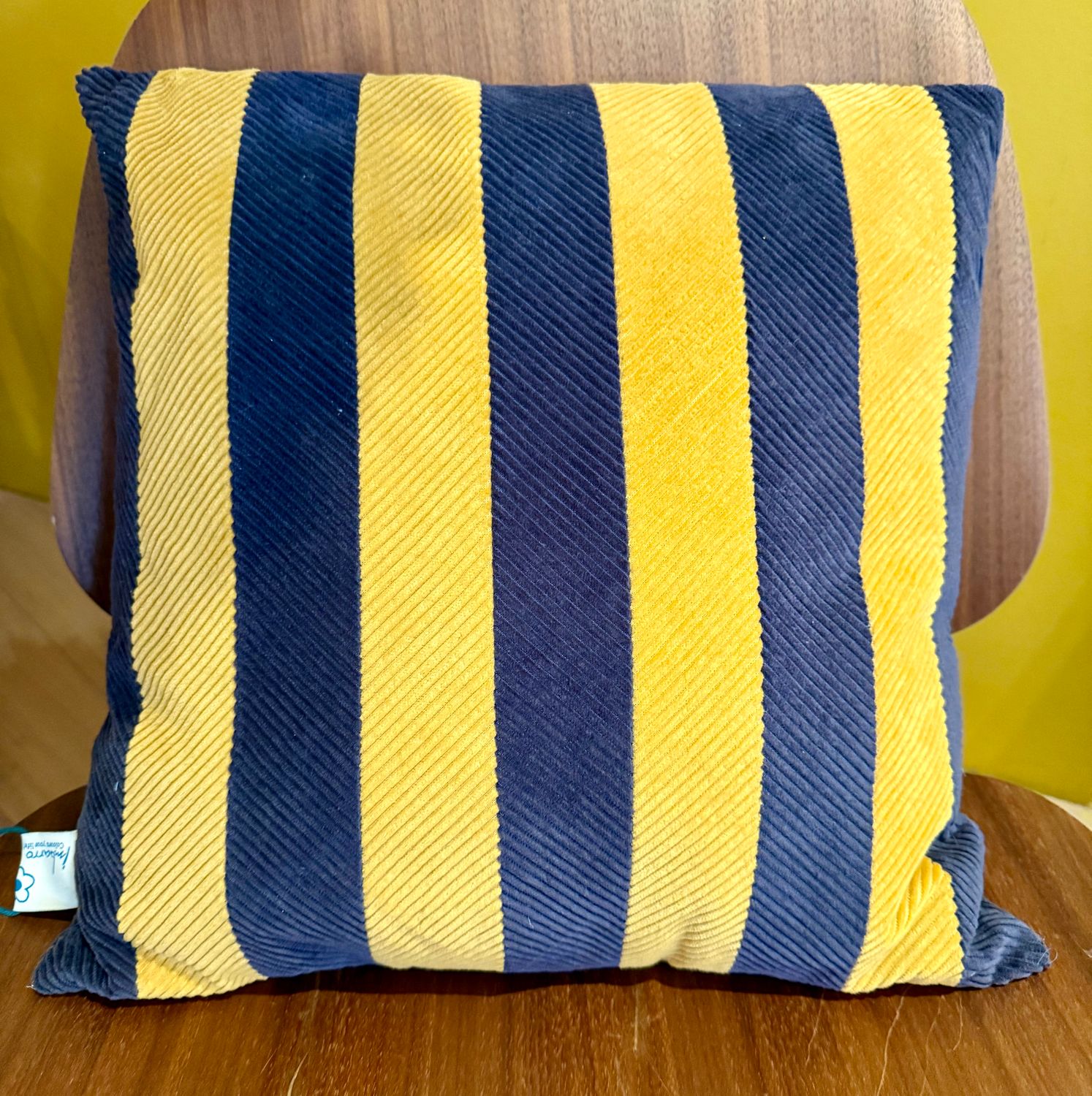 Sierkussen blauw geel gestreept